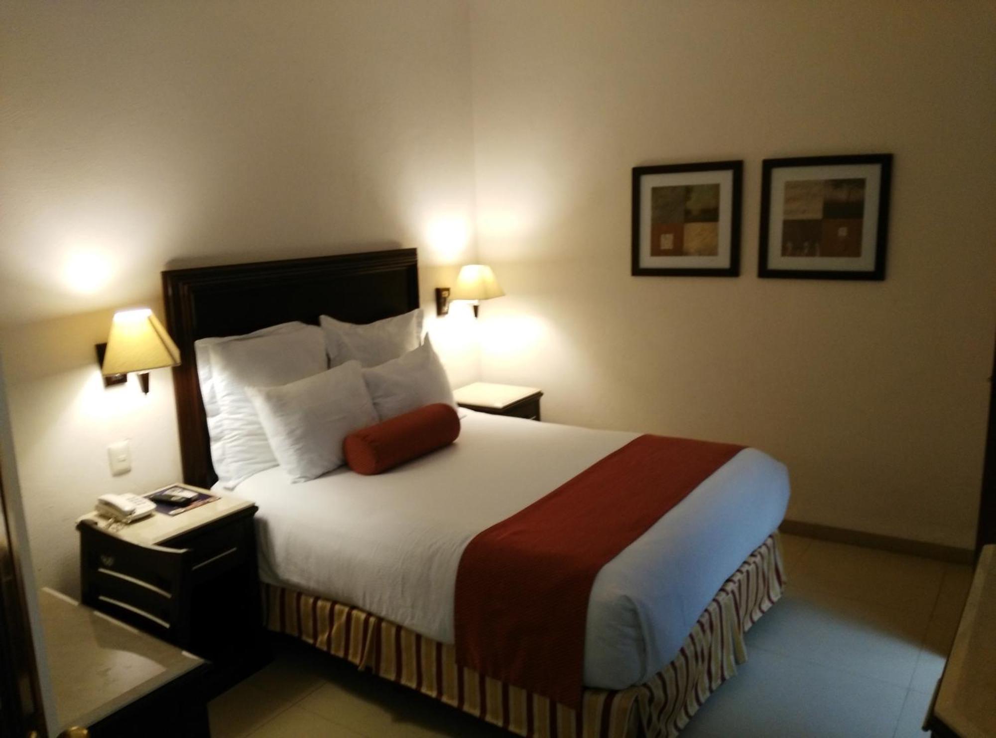 Hotel Lopez Campeche Zimmer foto